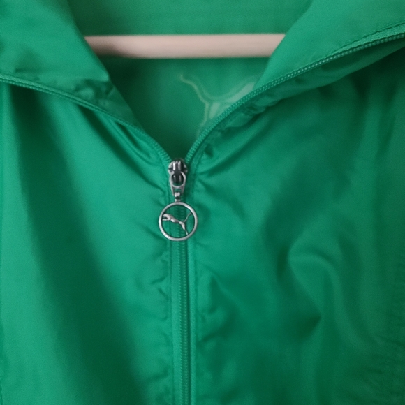 PUMA | Lime Green Lightweight Windbreaker Jacket - Picture 3 of 5